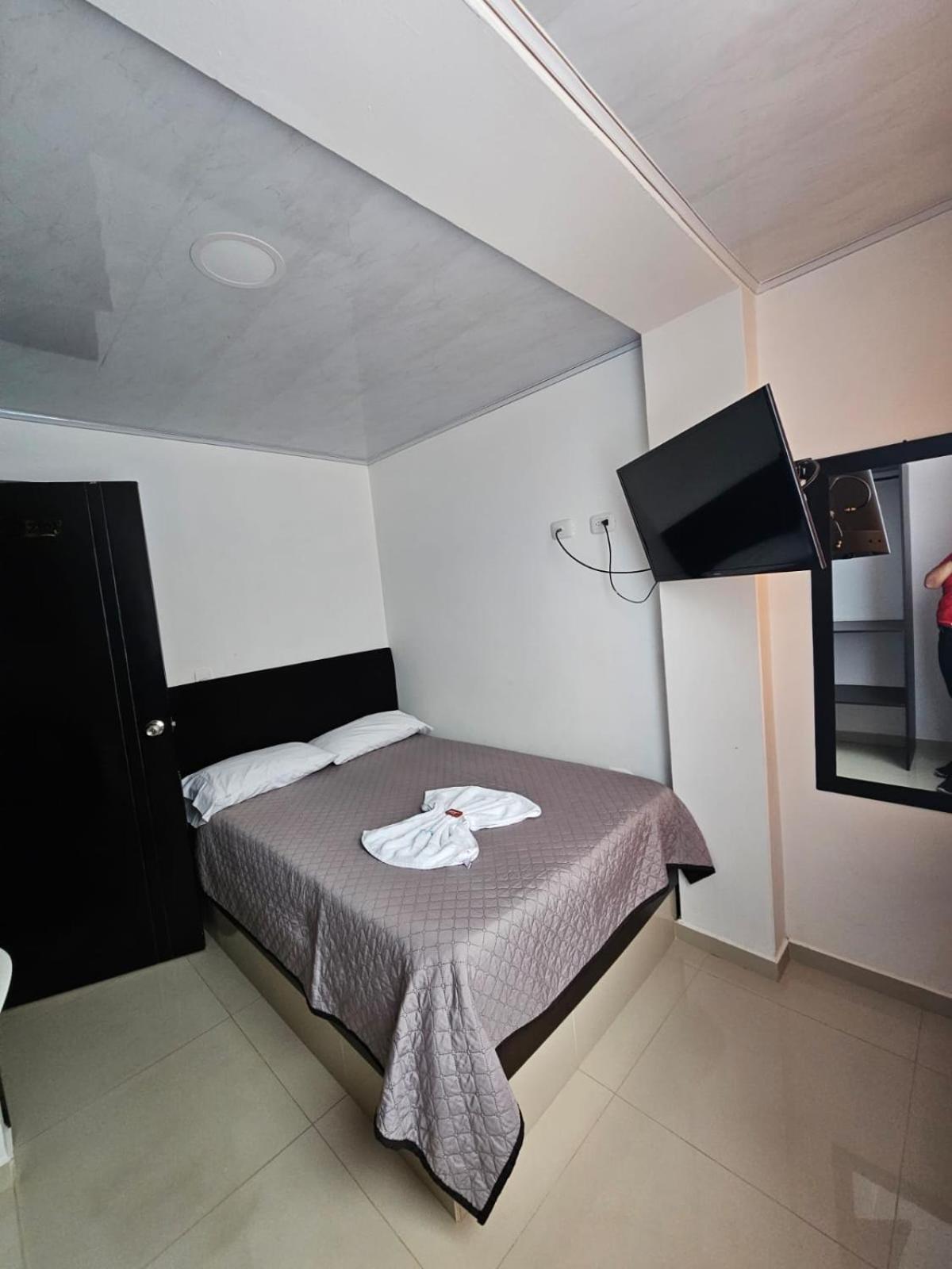 Hotel Big Ben Malaga Santander Exterior photo
