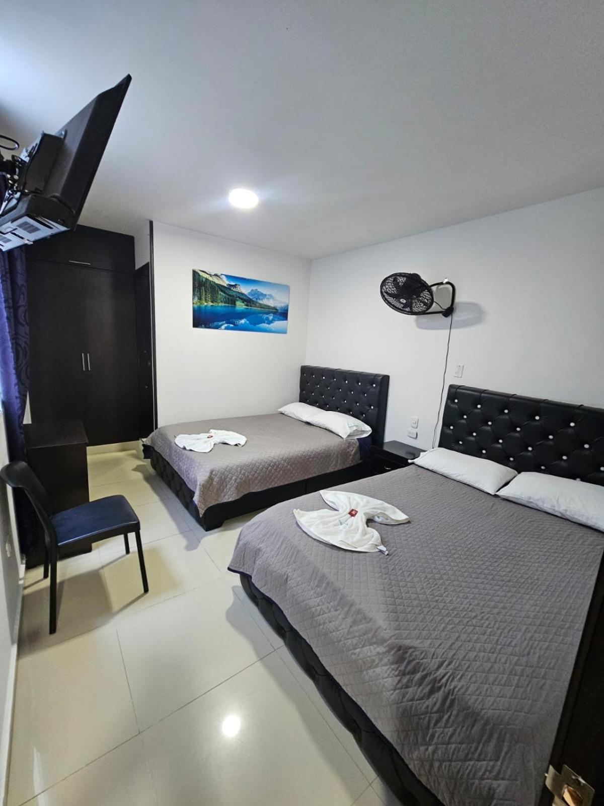 Hotel Big Ben Malaga Santander Exterior photo